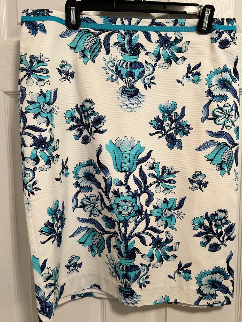 Talbots Turquoise and Navy Floral Accent Panel